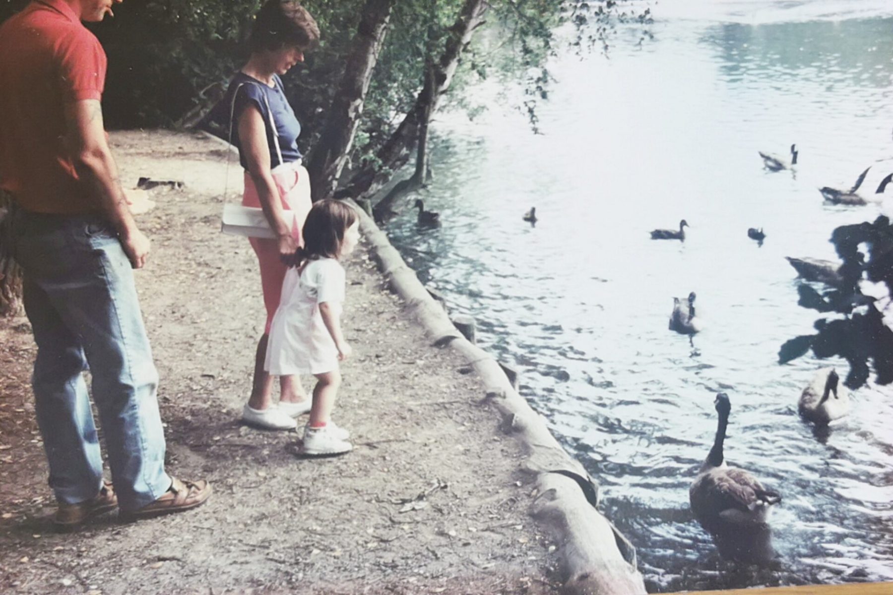 Feeding-the-ducks-with-granddaughter-Vikki